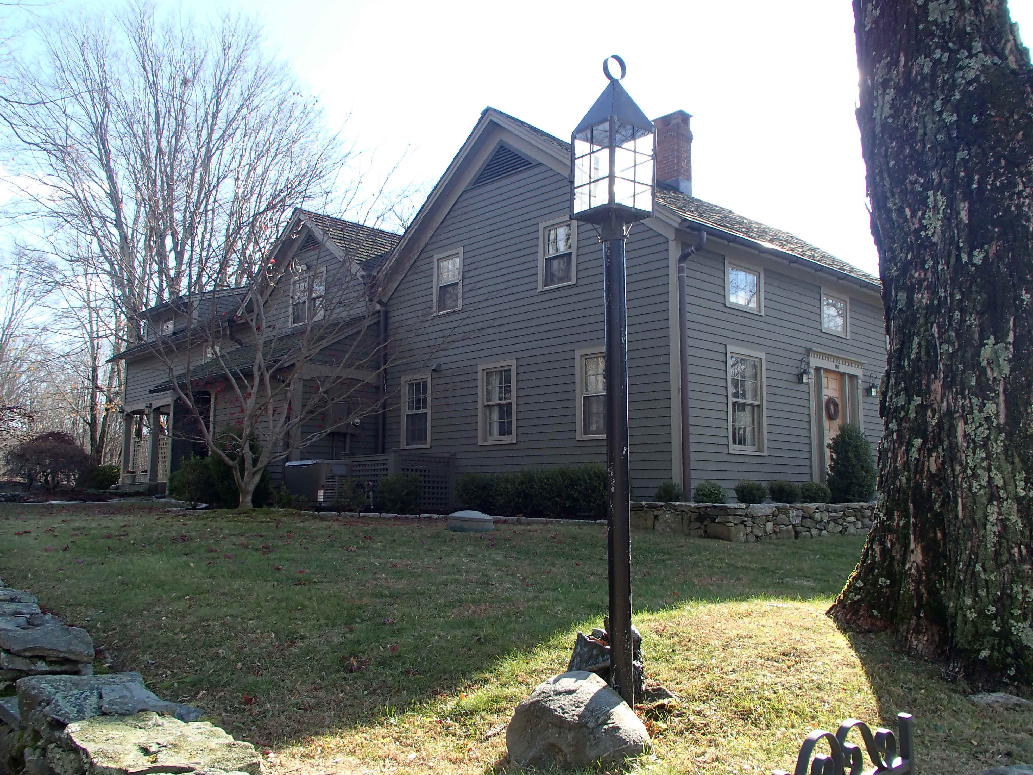 Building photograph for 170 SKYLINE RIDGE RD